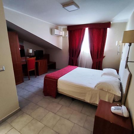 Pisani Hotel San Nicola La Strada Екстериор снимка