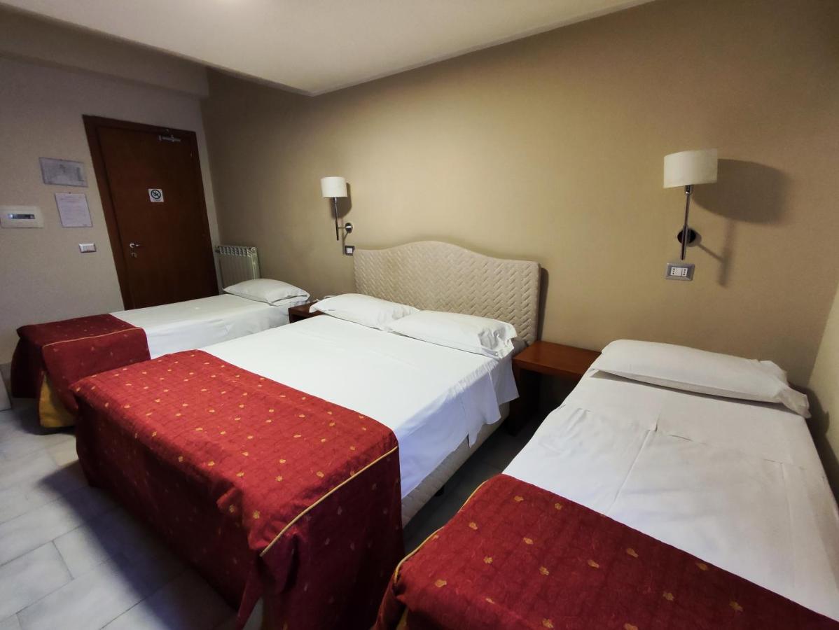 Pisani Hotel San Nicola La Strada Екстериор снимка
