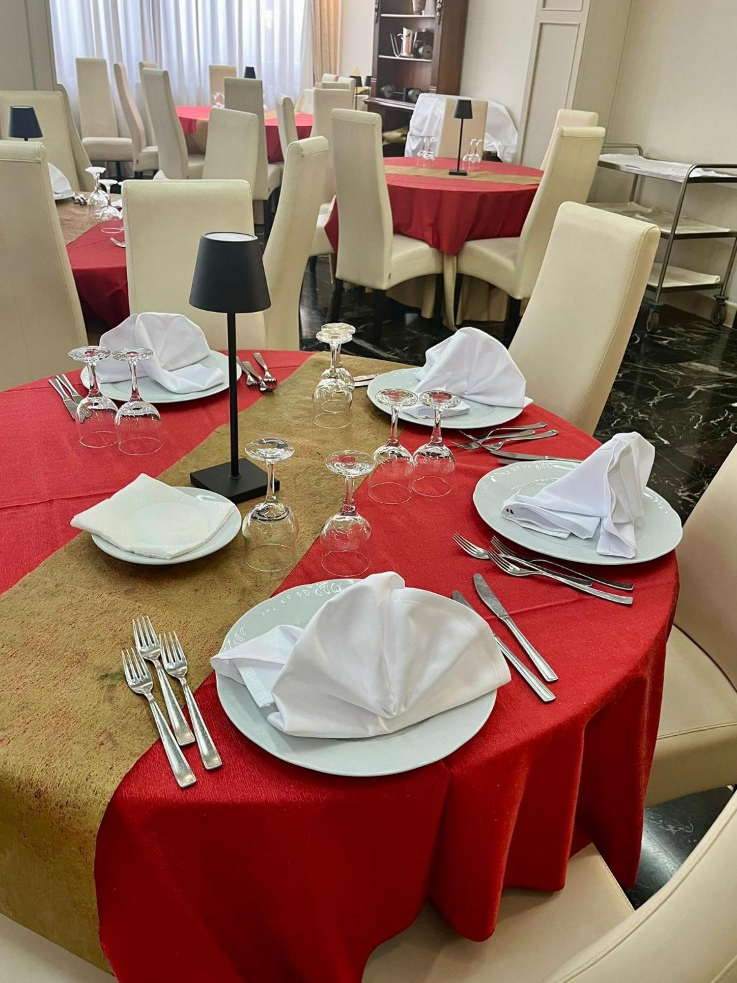 Pisani Hotel San Nicola La Strada Екстериор снимка