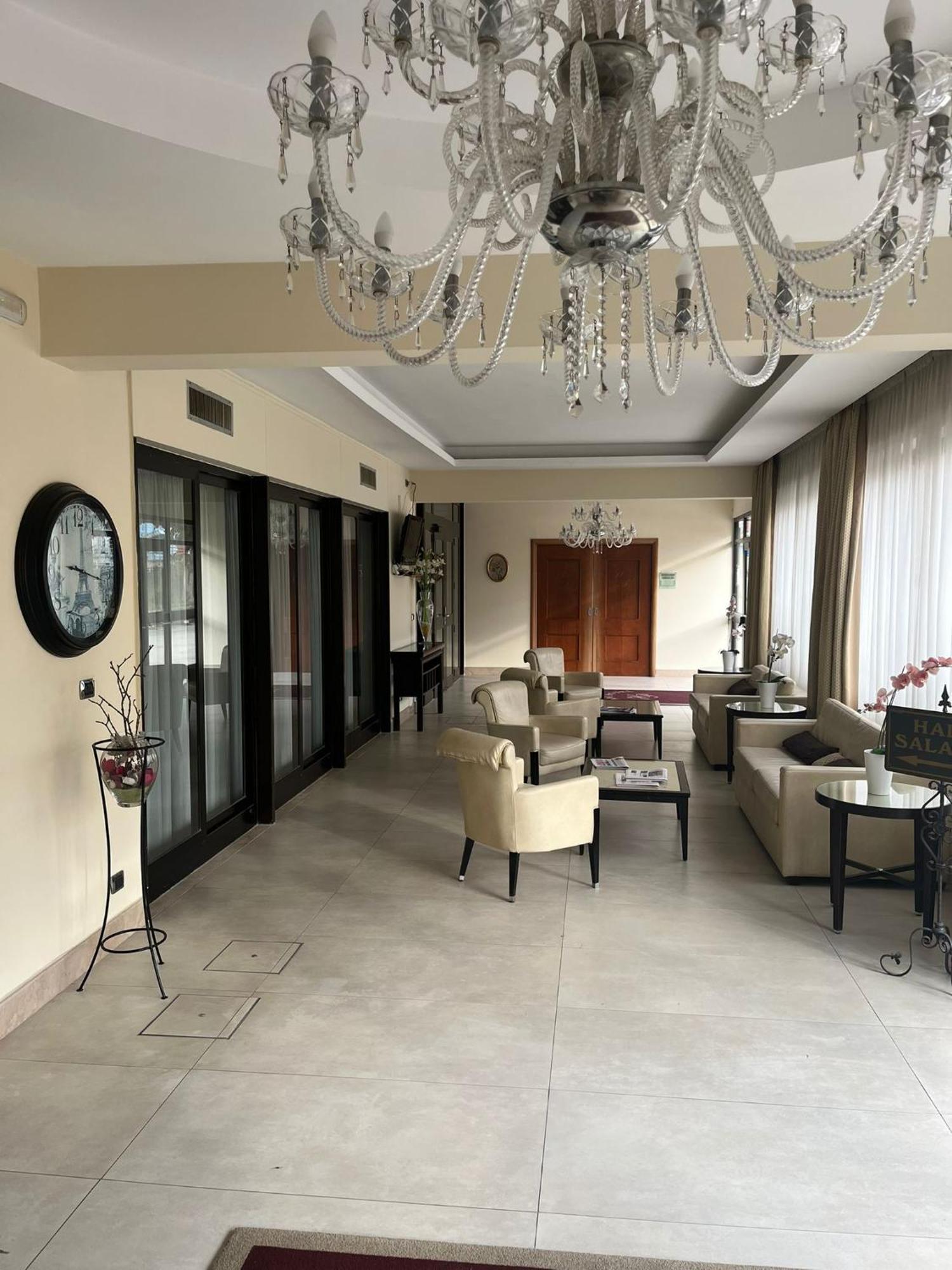 Pisani Hotel San Nicola La Strada Екстериор снимка
