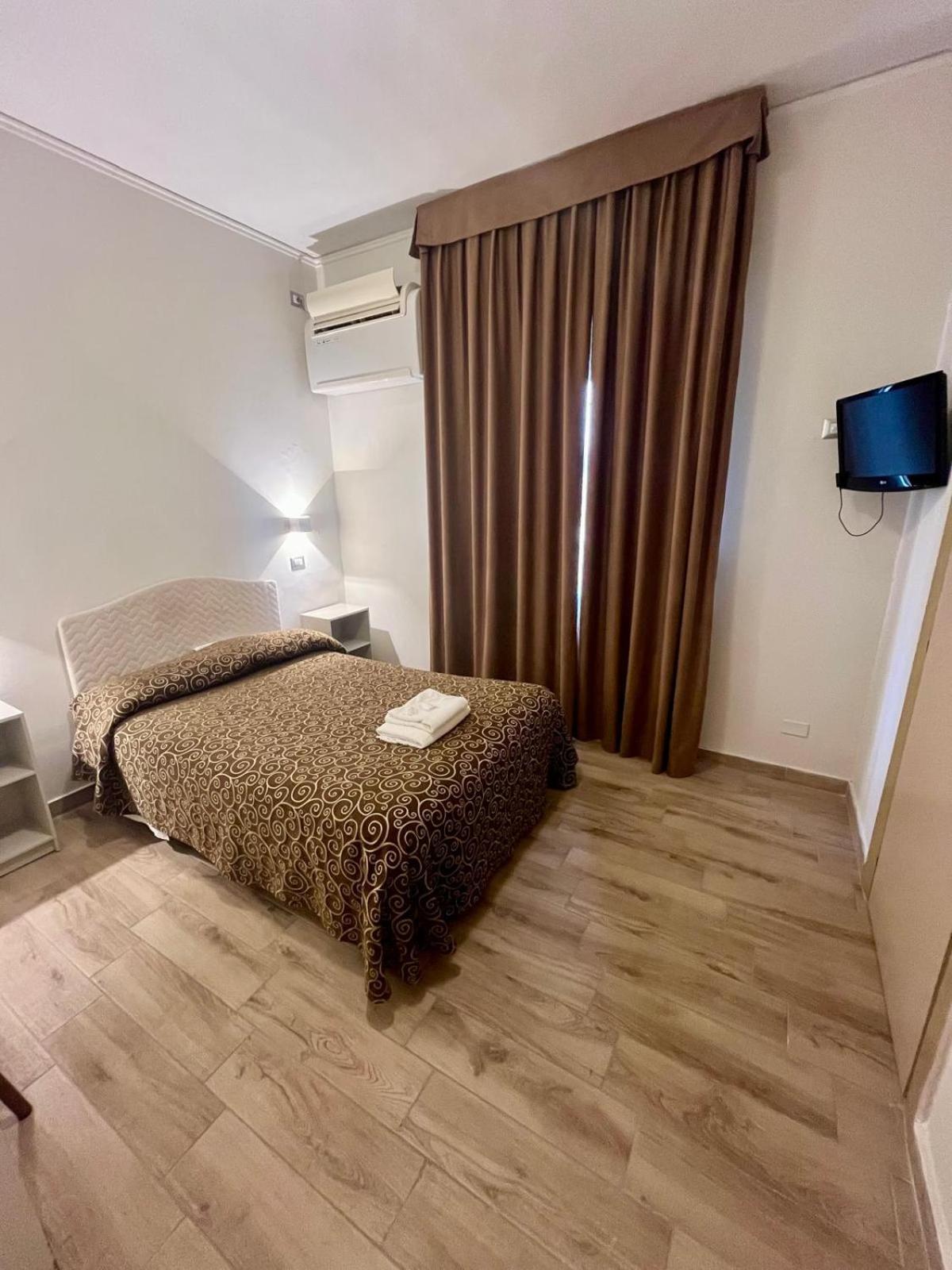 Pisani Hotel San Nicola La Strada Екстериор снимка
