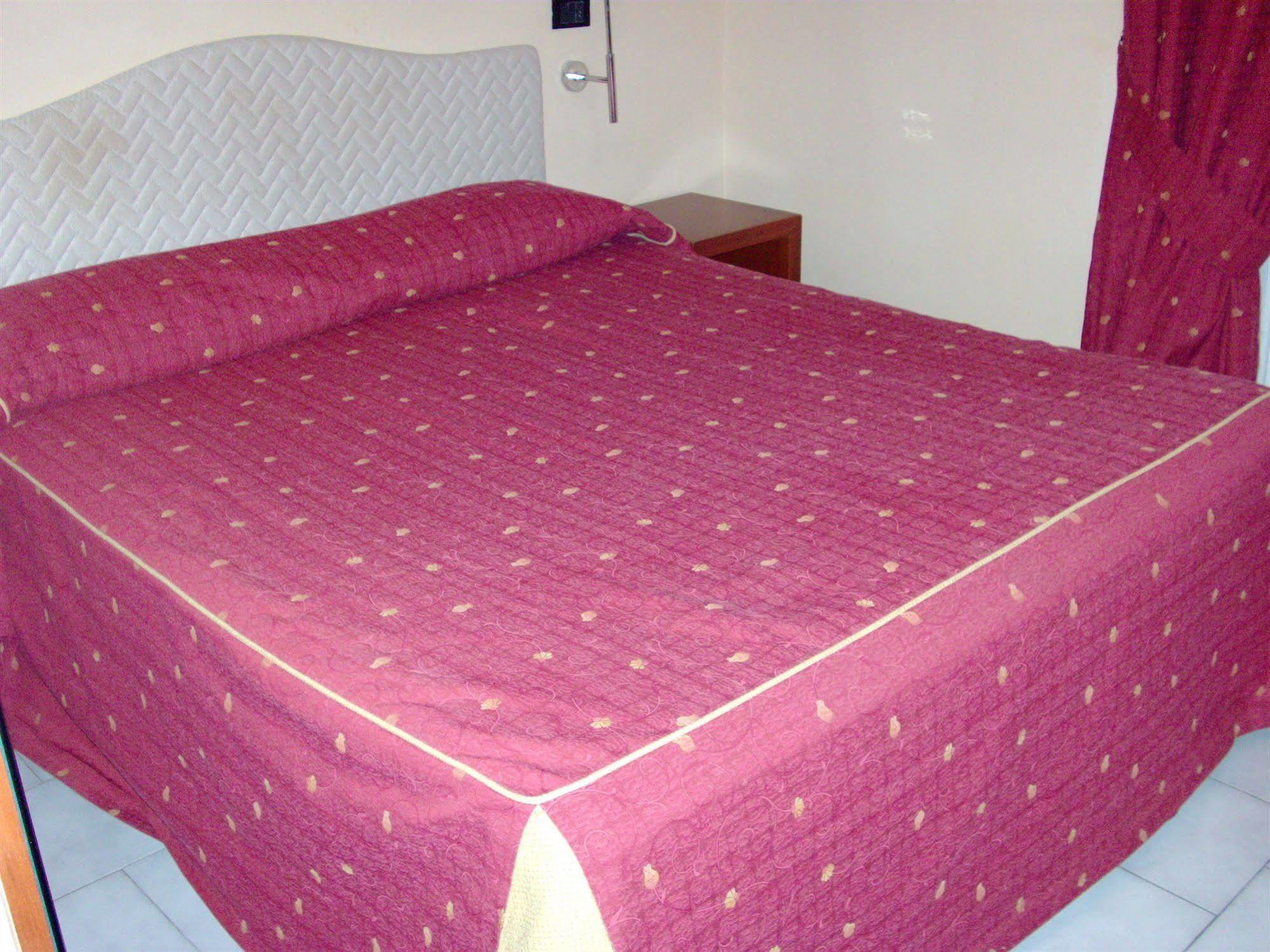 Pisani Hotel San Nicola La Strada Екстериор снимка