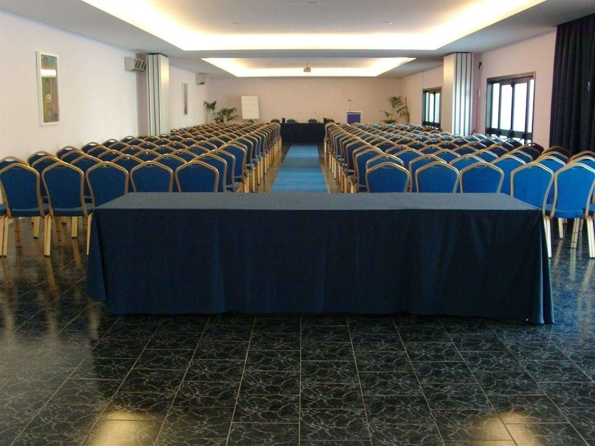 Pisani Hotel San Nicola La Strada Екстериор снимка